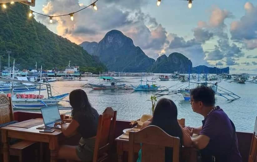 La Salangane Beach Hotel - Downtown El Nido Zewnętrze zdjęcie